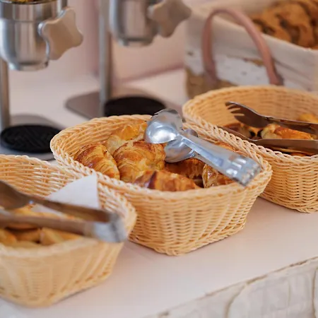 Maryo Village Hotel Nausa