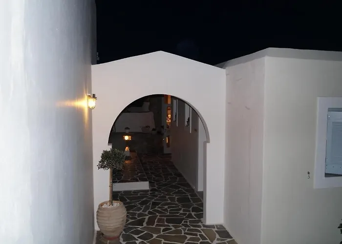 Maryo Village מלון